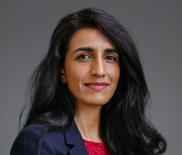 Ayesha Khanna en Experiencias LLC
