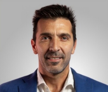 "Contratar a Gianluigi Buffon