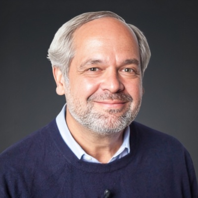 Juan Enriquez Experiencias LLC dirigida por Ludmila Halac y Nicolás Halac