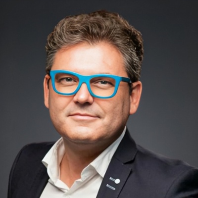 Marc Vidal Experiencias LLC dirigida por Ludmila Halac y Nicolás Halac