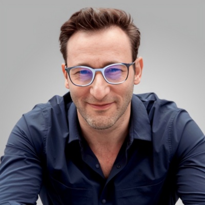 Simon Sinek Experiencias LLC dirigida por Ludmila Halac y Nicolás Halac