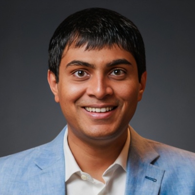 Ankit Fadia en Experiencias LLC dirigida por Ludmila Halac y Nicolás Halac