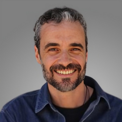 Javier Gómez Santander en Experiencias LLC dirigida por Ludmila Halac y Nicolás Halac