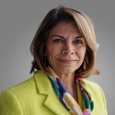 Laura Chinchilla en Experiencias LLC dirigida por Ludmila Halac y Nicolás Halac